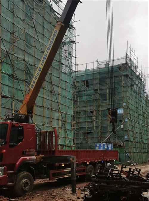 永兴县“慢工细活”—— 吊车的 “微动控制” 技术